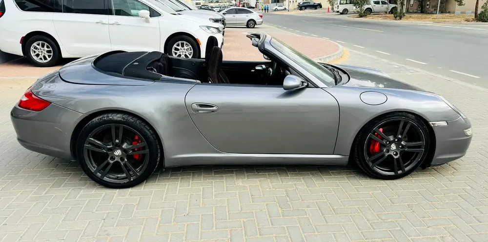 GCC Specs Porsche 911 Carrera S 2006 - Excellent Condition - Image 6