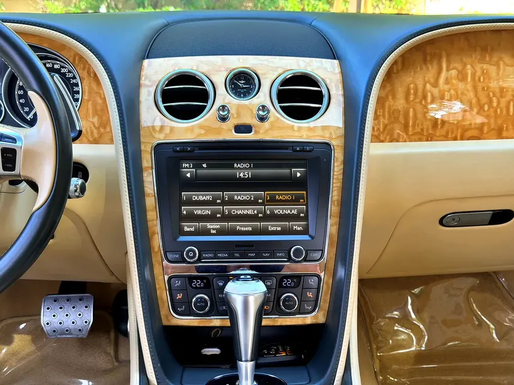 GCC UNDER BENTLEY WARRANTY FSH - Image 17