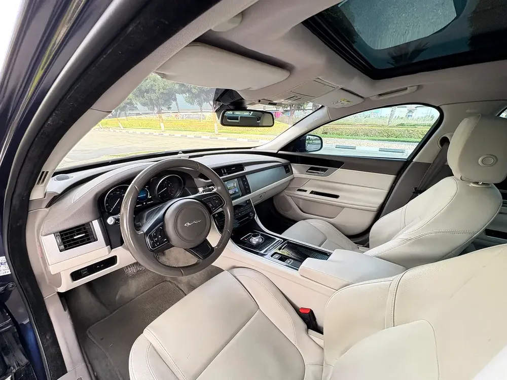 JAGUAR XF 25T / 2016 / GCC / AGENCY MAINTAINED / ORIGINAL PLAN / PERFECT CONDITION / 2KEYS - Image 16