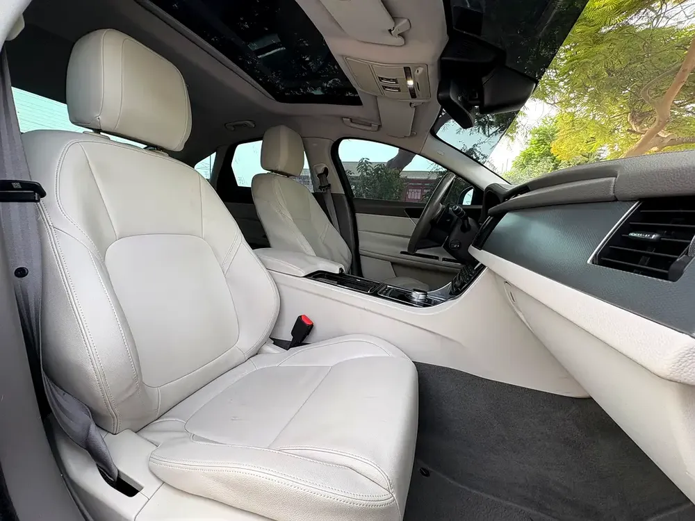 JAGUAR XF 25T / 2016 / GCC / AGENCY MAINTAINED / ORIGINAL PLAN / PERFECT CONDITION / 2KEYS - Image 8