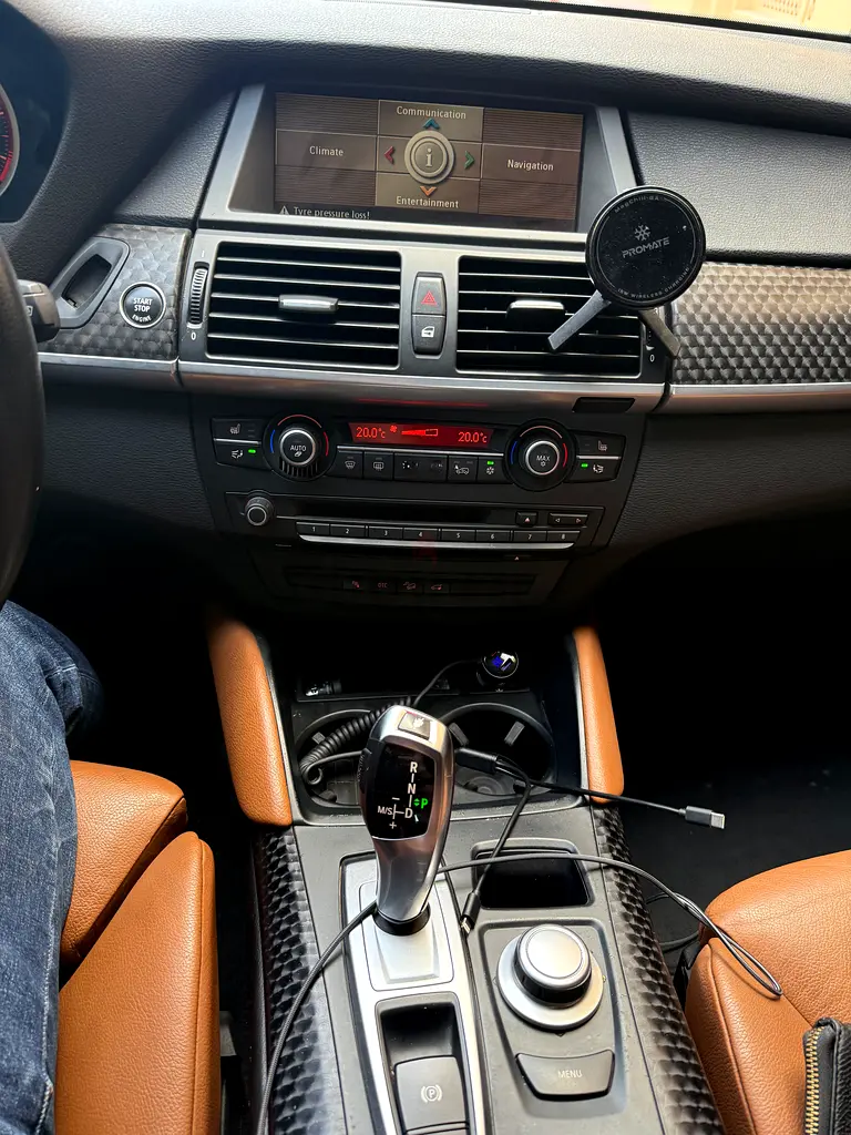 BMW X6 xDrive35i 2010 | GCC Specs | Well Maintained - Image 11
