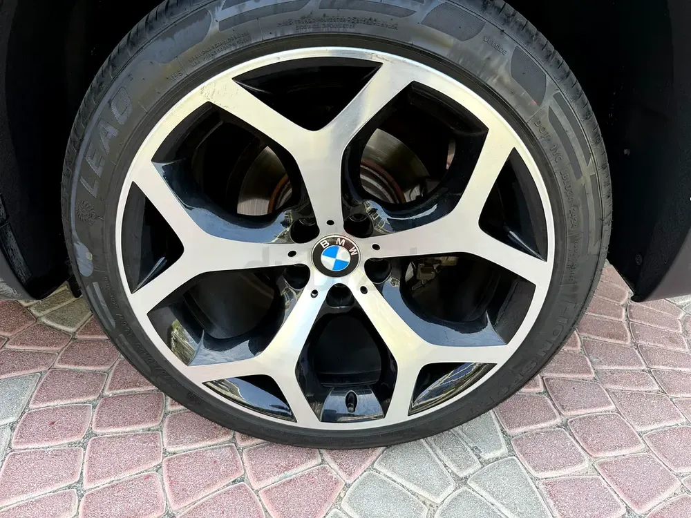 BMW X6 xDrive35i 2010 | GCC Specs | Well Maintained - Image 12