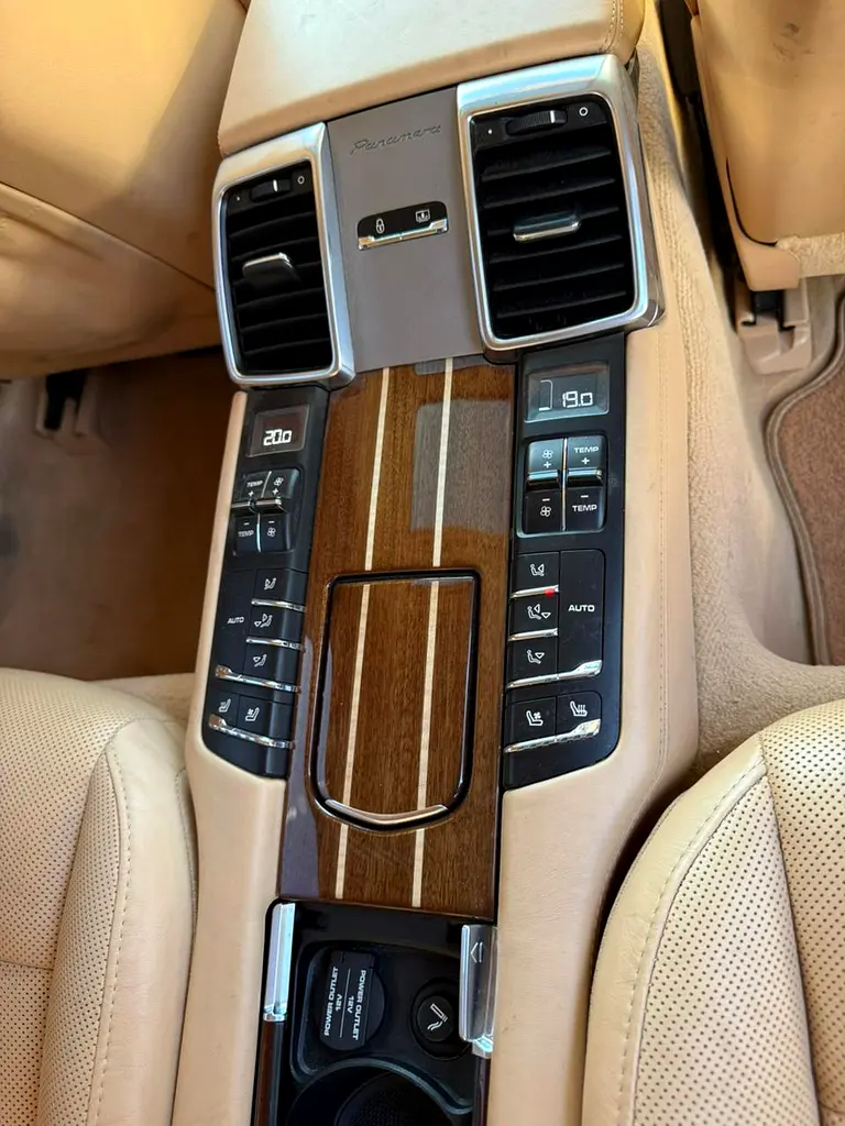 Porsche Panamera 4S 2012 | GCC Specs | Well Maintained - Image 16