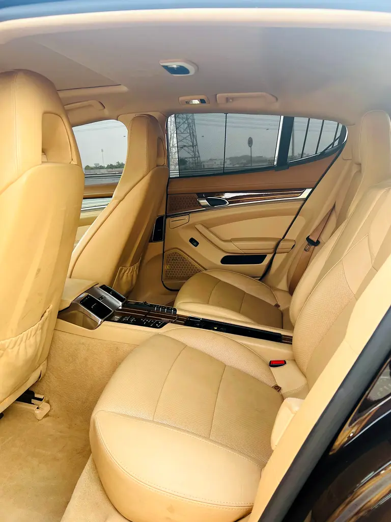 Porsche Panamera 4S 2012 | GCC Specs | Well Maintained - Image 8