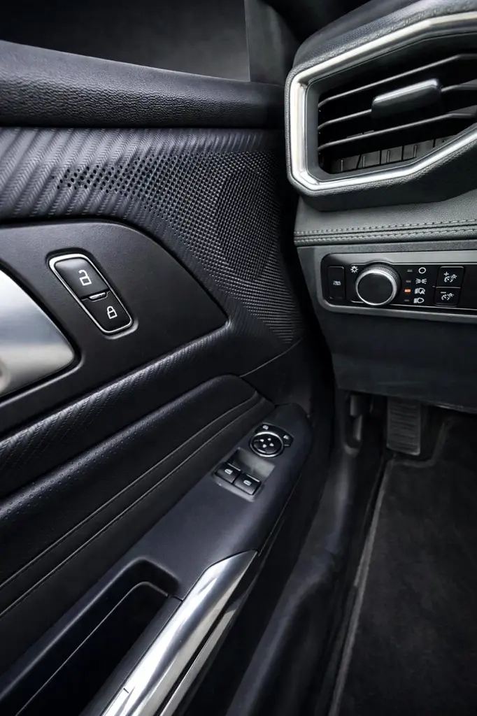 Ford Mustang Ecoboost Premium 2024 | Warranty | Performance yet Fuel Efficient - Image 10