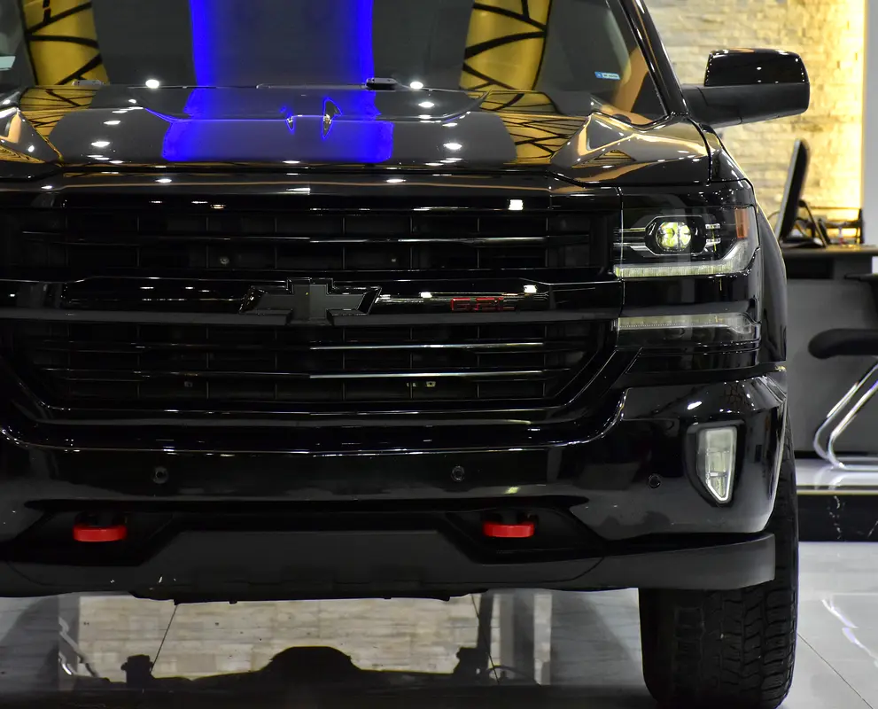 ORIGINAL PAINT ( صبغ وكاله ) Chevrolet Silverado High Country 4x4 6.2 L ( 2017 Model ) GCC Specs - Image 4