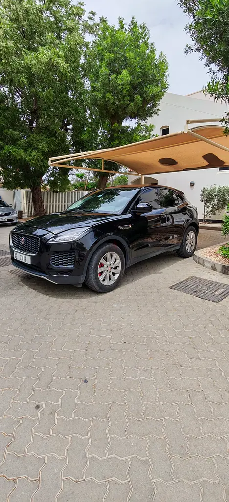 Jaguar E-Pace 2019 Standard - GCC Specs - Image 4