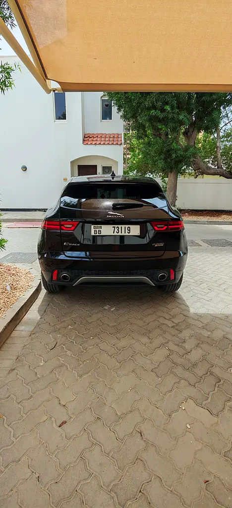 Jaguar E-Pace 2019 Standard - GCC Specs - Image 7