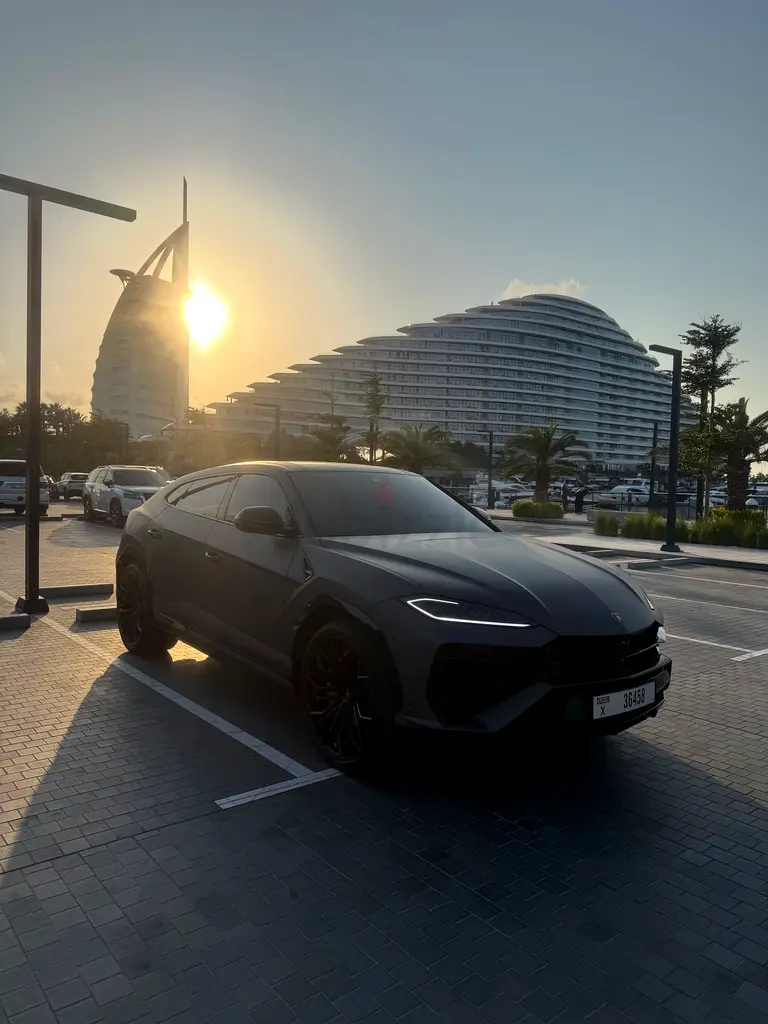 Lamborghini urus se - Image 5