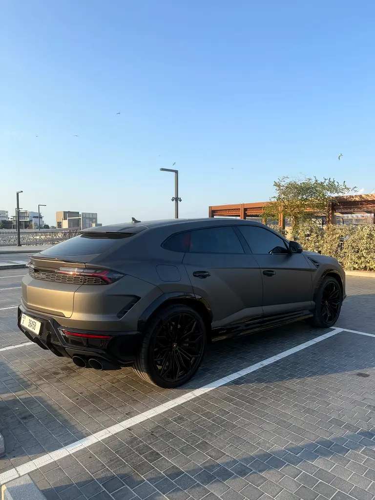 Lamborghini urus se - Image 8