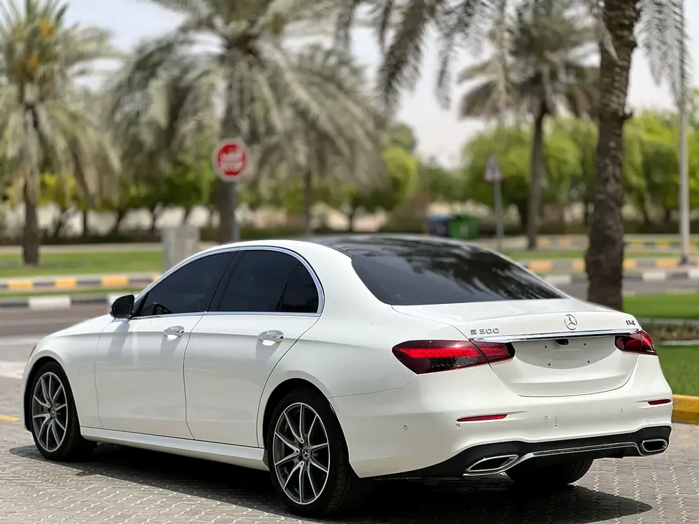 Mercedes Benz E 300 AMG 
2021 Mode - Image 6