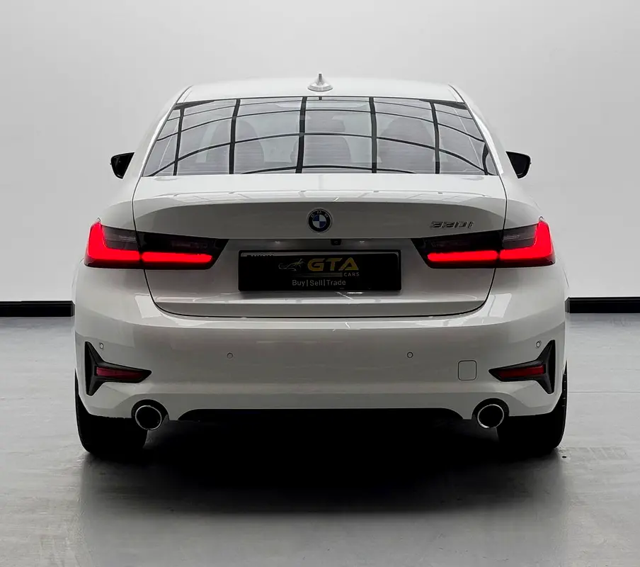 2019 BMW 330i, BMW Service History, 1 Year Warranty, Excellent Condition, GCC - Image 5