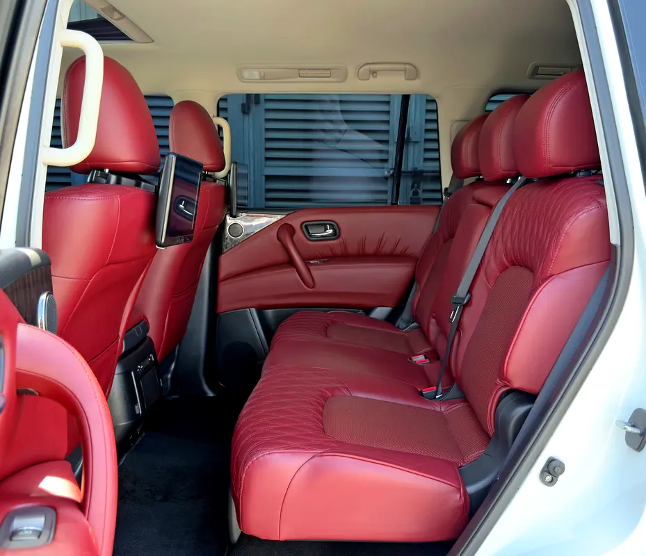 2024 Nissan Patrol LE V8 Platinum, Dealer Warranty, GCC Specifications - Image 13