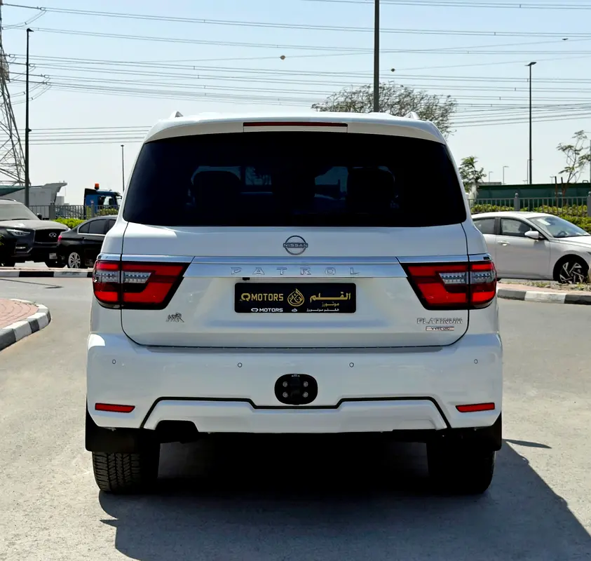 2024 Nissan Patrol LE V8 Platinum, Dealer Warranty, GCC Specifications - Image 6