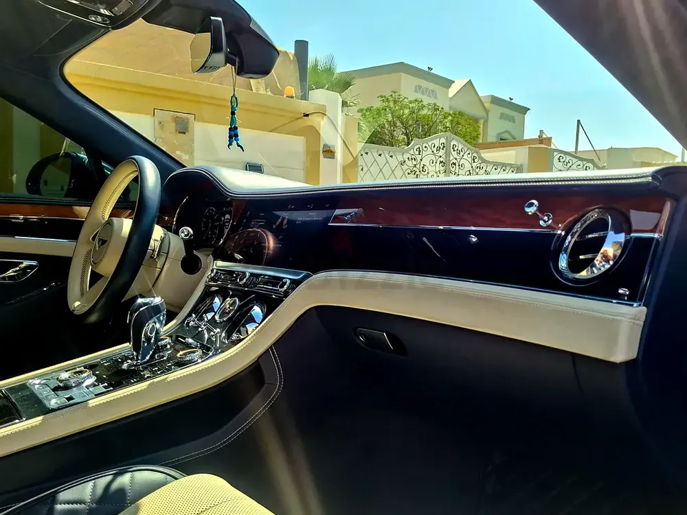 AED 12900/month | 2022 Bentley Continental  | GCC Specs | Ref#468116 - Image 9