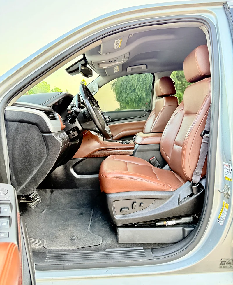 2019 GMC YUKON SLE 5.3L V8 CANADIAN SPECIFICATION IN VERY EXCELLENT CONDITION - Image 10