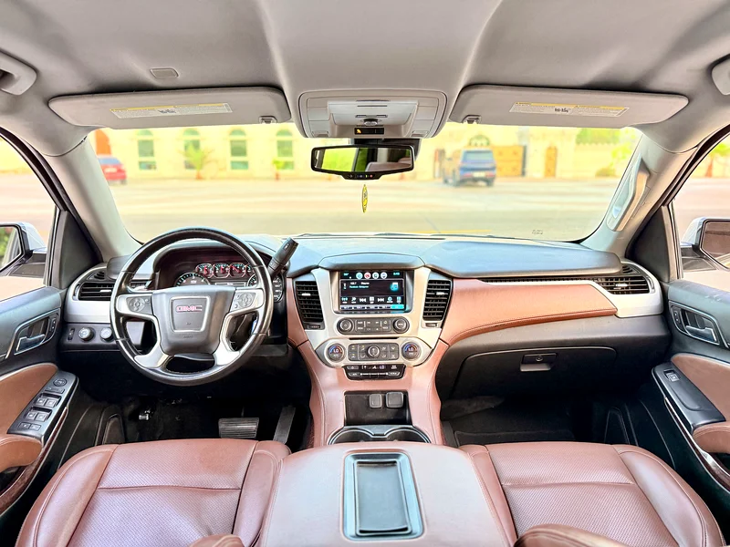 2019 GMC YUKON SLE 5.3L V8 CANADIAN SPECIFICATION IN VERY EXCELLENT CONDITION - Image 17