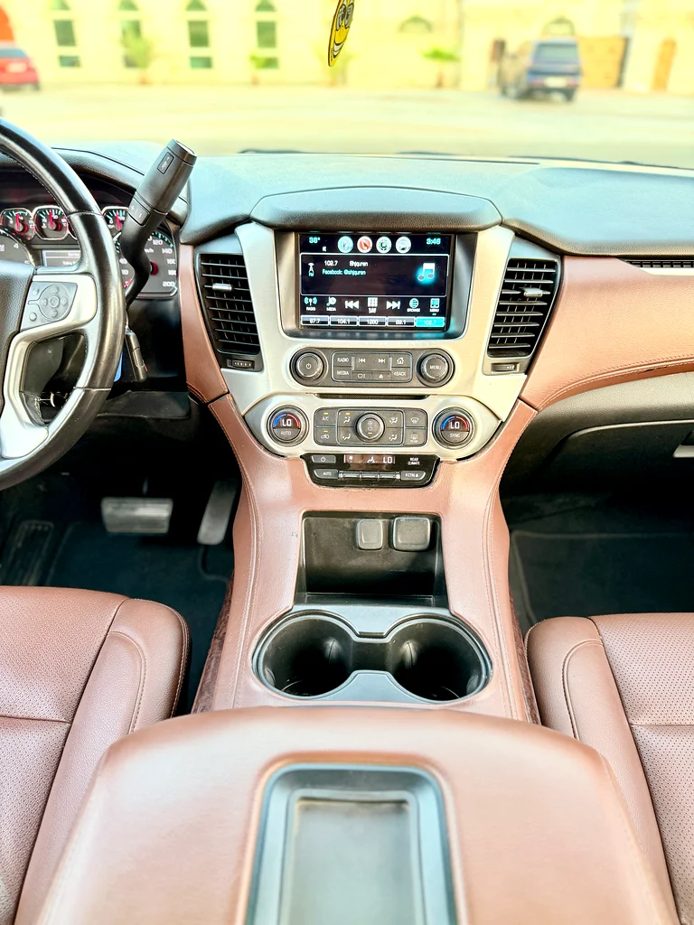 2019 GMC YUKON SLE 5.3L V8 CANADIAN SPECIFICATION IN VERY EXCELLENT CONDITION - Image 19