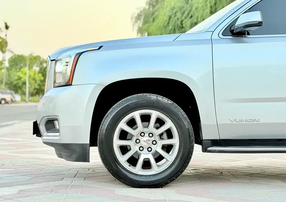 2019 GMC YUKON SLE 5.3L V8 CANADIAN SPECIFICATION IN VERY EXCELLENT CONDITION - Image 20