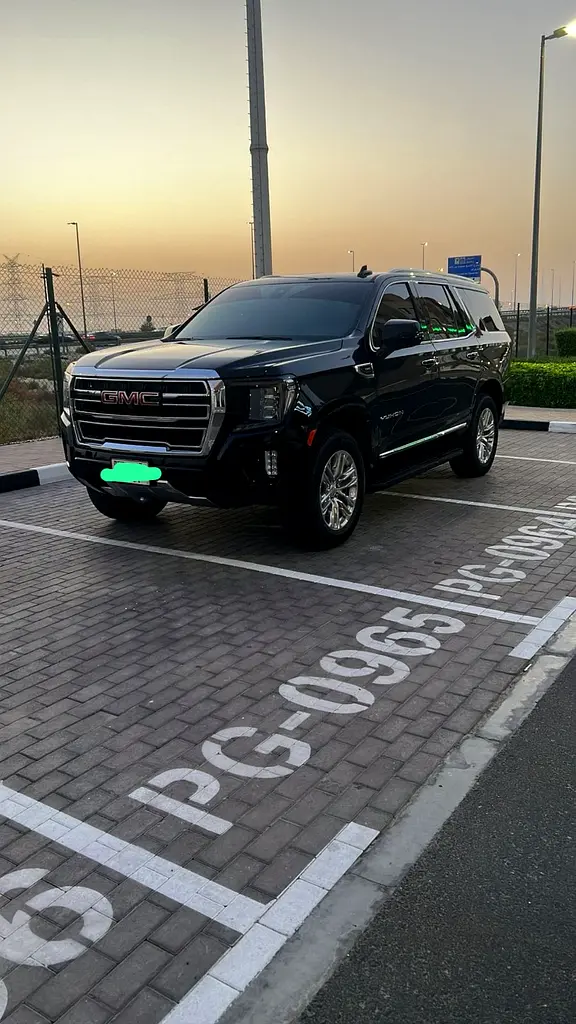 GMC Yukon SLT 2022 GCC SPECS LADY DRIVEN - Image 4