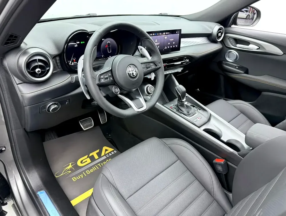 2025 Alfa Romeo Tonale Veloce, 5 Years Alfa Warranty + Service Pack, Delivery Kms, Fully Loaded, GCC - Image 11