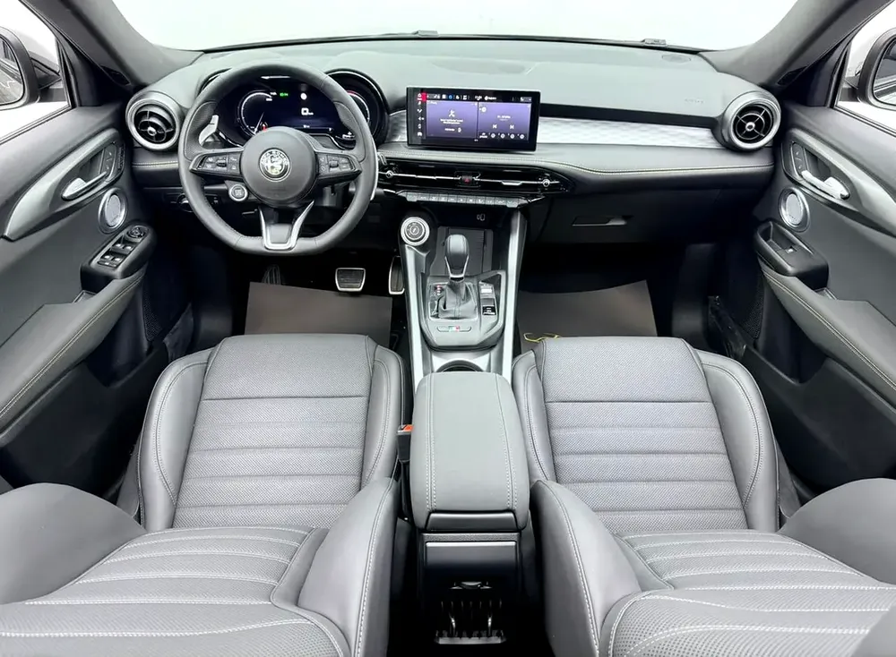 2025 Alfa Romeo Tonale Veloce, 5 Years Alfa Warranty + Service Pack, Delivery Kms, Fully Loaded, GCC - Image 14