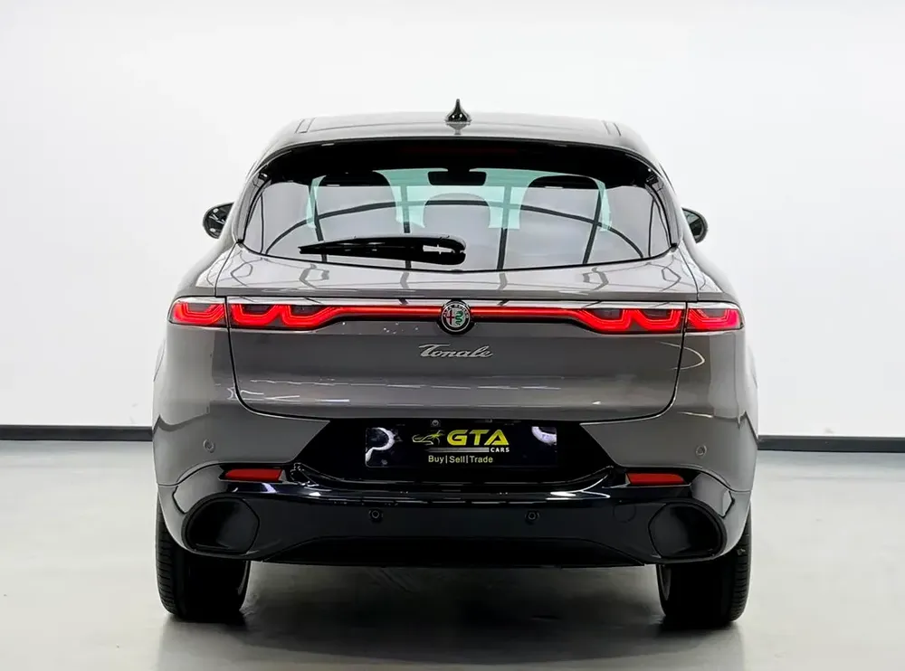 2025 Alfa Romeo Tonale Veloce, 5 Years Alfa Warranty + Service Pack, Delivery Kms, Fully Loaded, GCC - Image 5