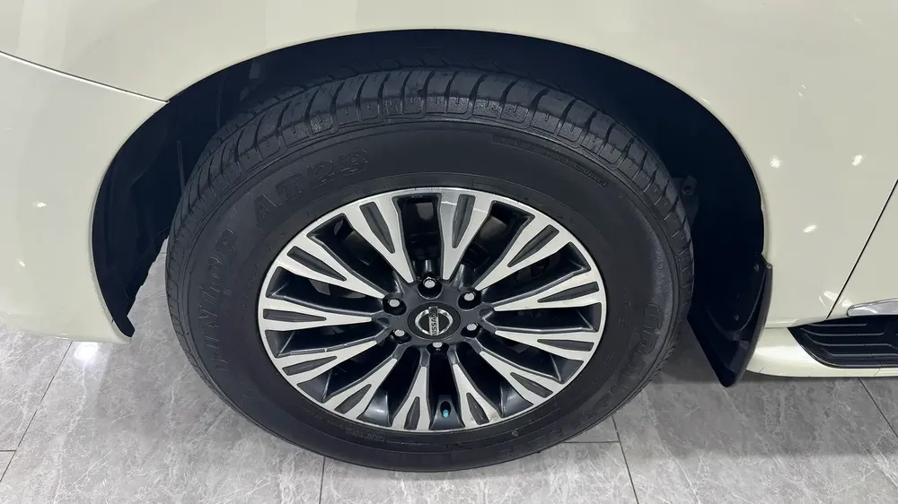 Nissan Patrol LE Platinum - 1 Year Warranty Included - Image 15