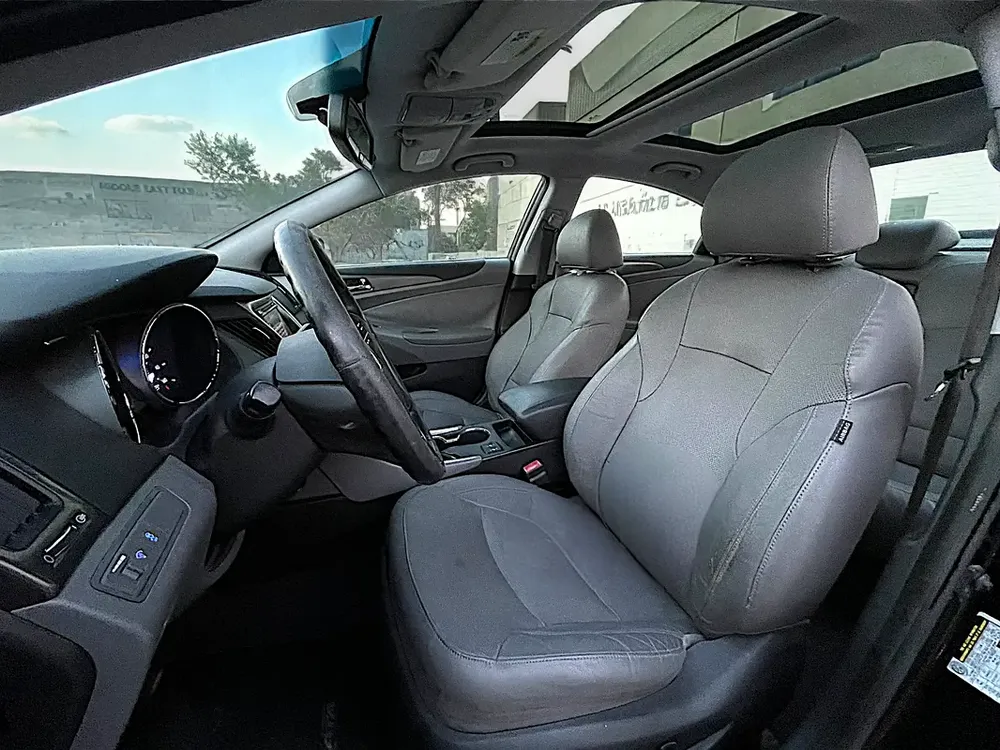 HYUNDAI SONATA | HYBRID | LIMITED | FREE ACCIDENT | WELL MAINTAINED - Image 16