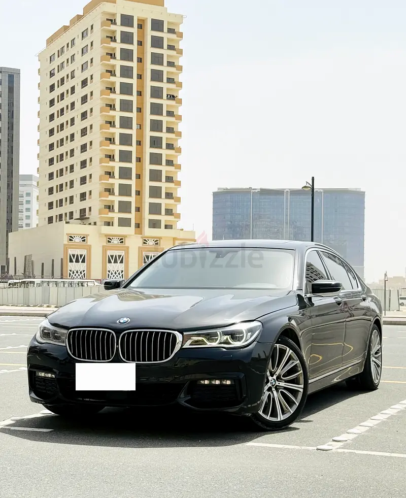 BMW 740li Executive | GCC Specs | Low Mileage - Image 4