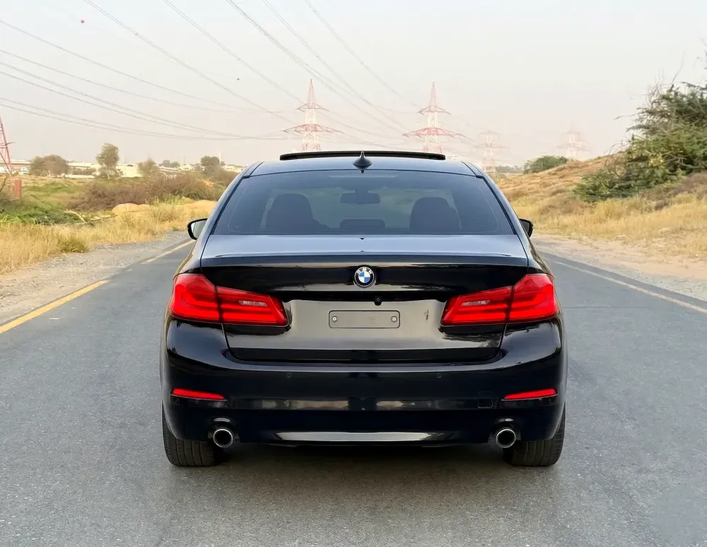 AED 950 Per Month | 2020 BMW 520i | GCC Specs | V4 2.0L engine Twin Turbo - Image 4