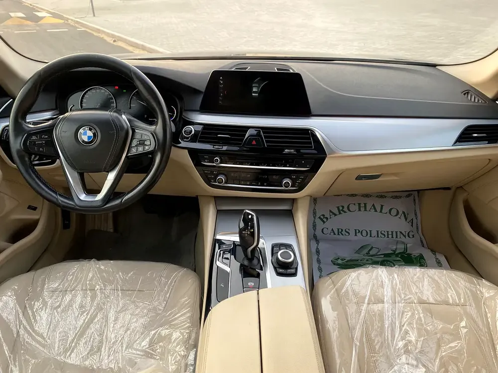 AED 950 Per Month | 2020 BMW 520i | GCC Specs | V4 2.0L engine Twin Turbo - Image 5