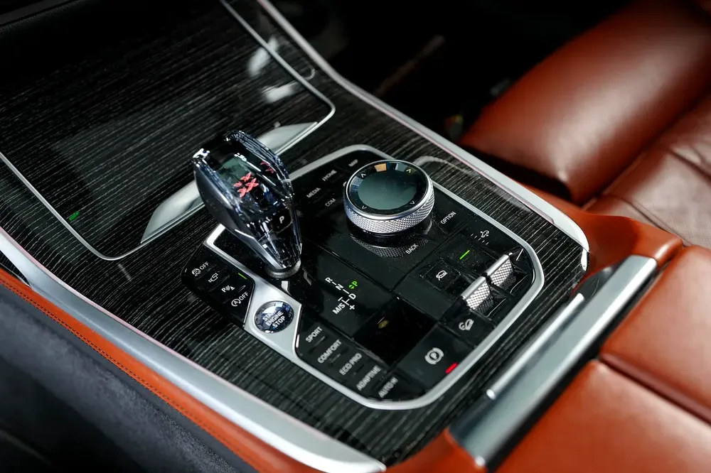 BMW X7 X-Drive 40i M Sport-GCC-BMW Warranty Until 27/11/2026-7 Seats - Image 13