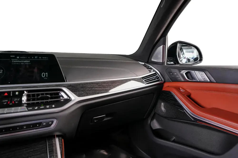 BMW X7 X-Drive 40i M Sport-GCC-BMW Warranty Until 27/11/2026-7 Seats - Image 14