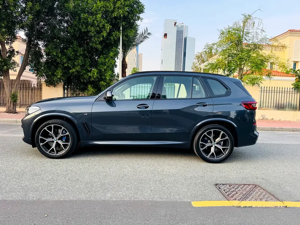 2022 BMW X5 xDrive40i M Sport | GCC | Warranty till 2027 |  Full Agency Service | Original Paint - Image 8
