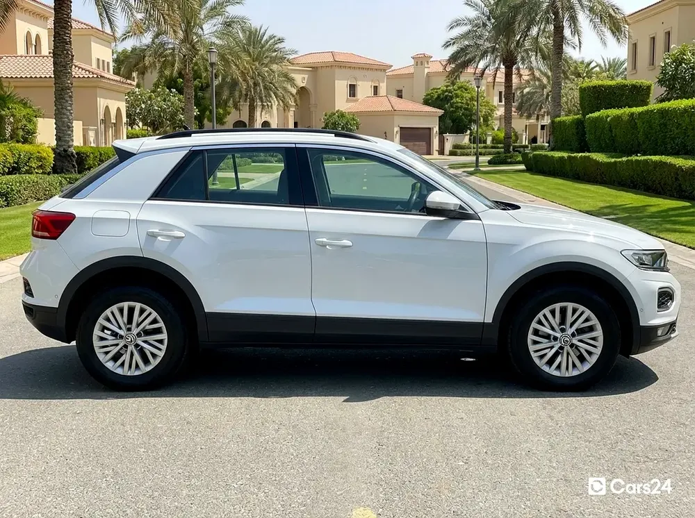 AED 984/month | 0 Downpayment | Free 3 Months Warranty | 30 Day Return | VOLKSWAGEN T ROC 2024 - Image 5