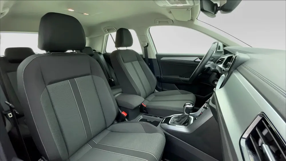 AED 984/month | 0 Downpayment | Free 3 Months Warranty | 30 Day Return | VOLKSWAGEN T ROC 2024 - Image 6