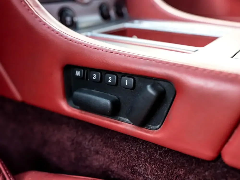 ASTON MARTIN DB9 V12 | GCC | LUXURY EDITION - Image 12