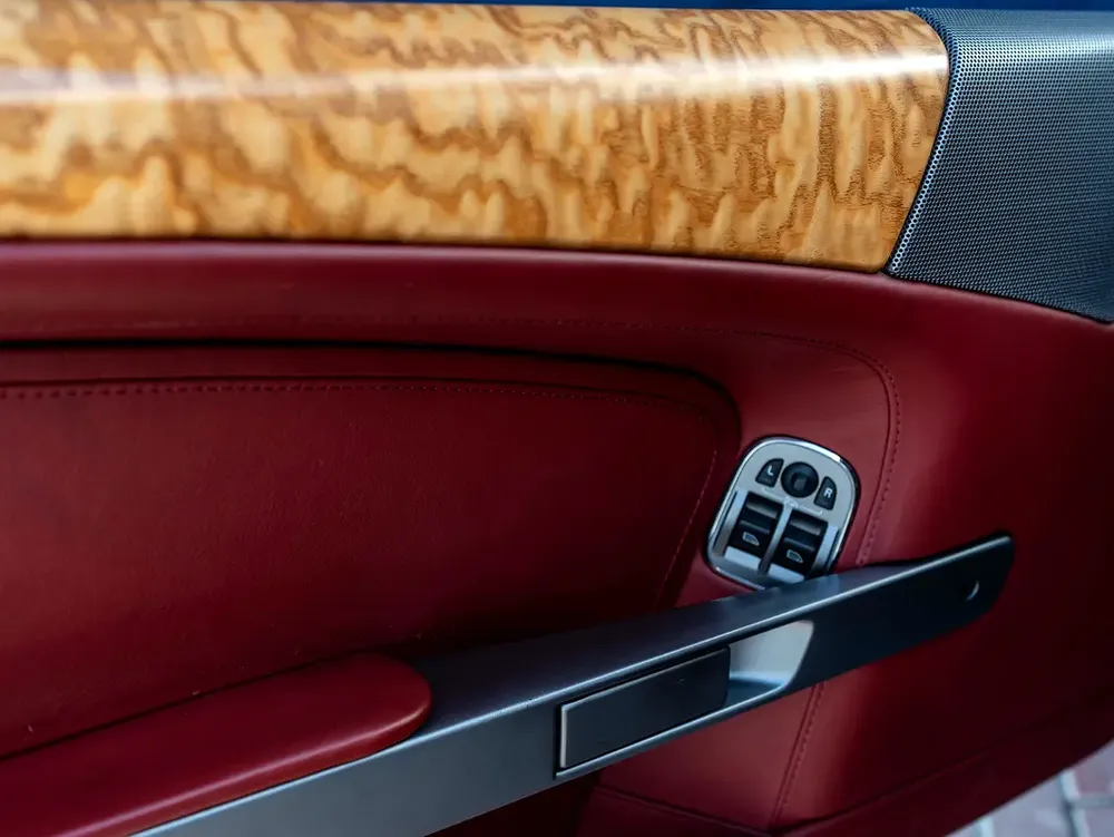 ASTON MARTIN DB9 V12 | GCC | LUXURY EDITION - Image 13