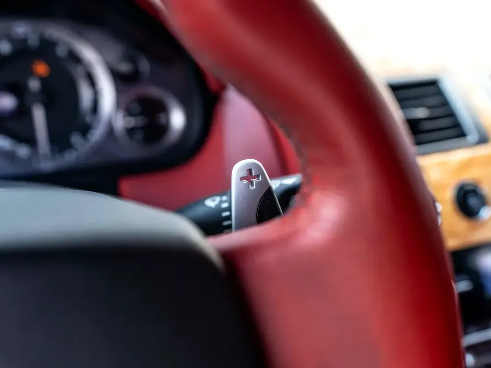 ASTON MARTIN DB9 V12 | GCC | LUXURY EDITION - Image 17