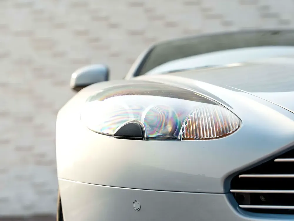 ASTON MARTIN DB9 V12 | GCC | LUXURY EDITION - Image 4
