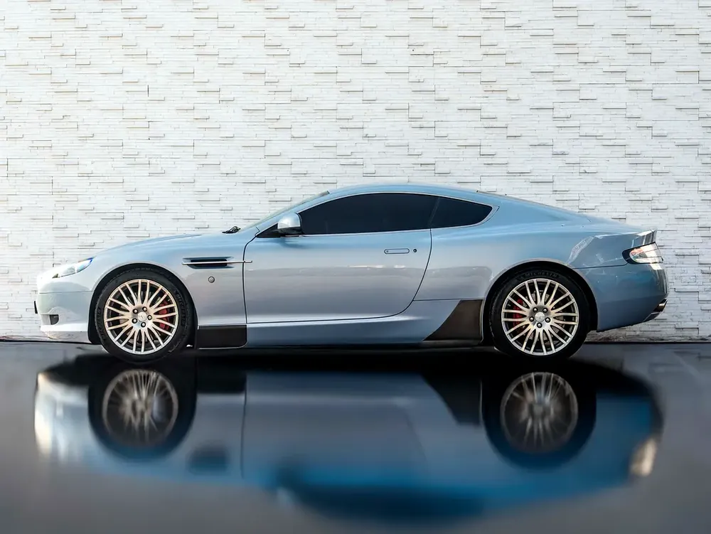 ASTON MARTIN DB9 V12 | GCC | LUXURY EDITION - Image 5