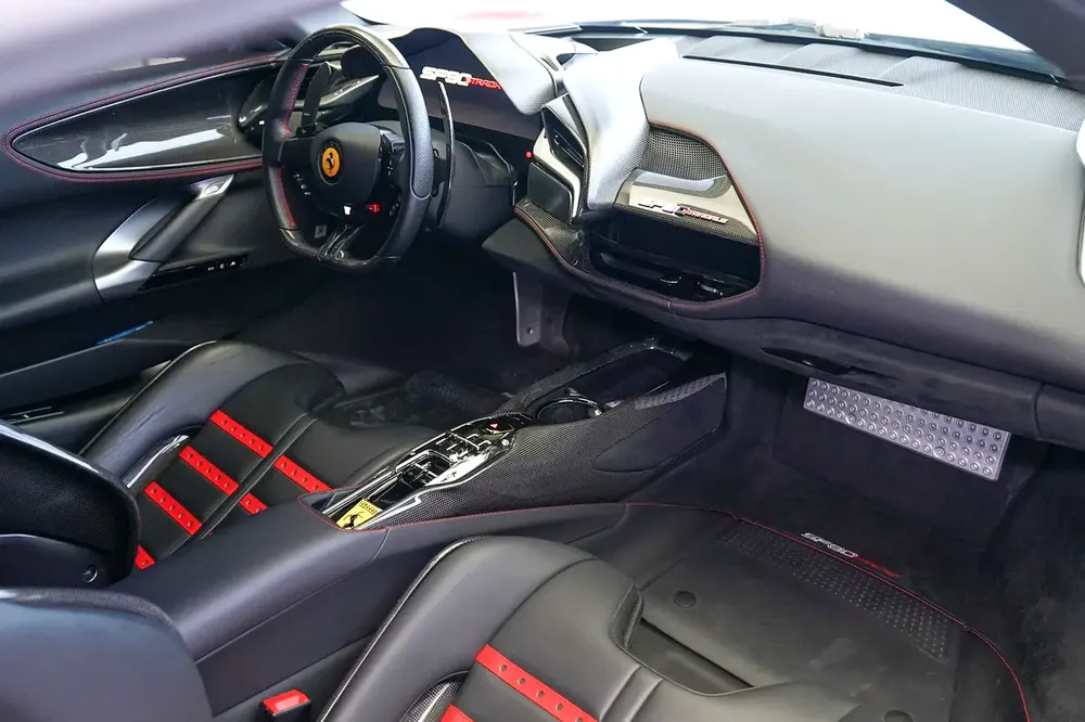 SF90 STRADALE | CARBON INTERIOR | CARBON EXTERIOR | WHEEL CARBON | JBL AUDIO | SERVICE TILL 2028 - Image 11