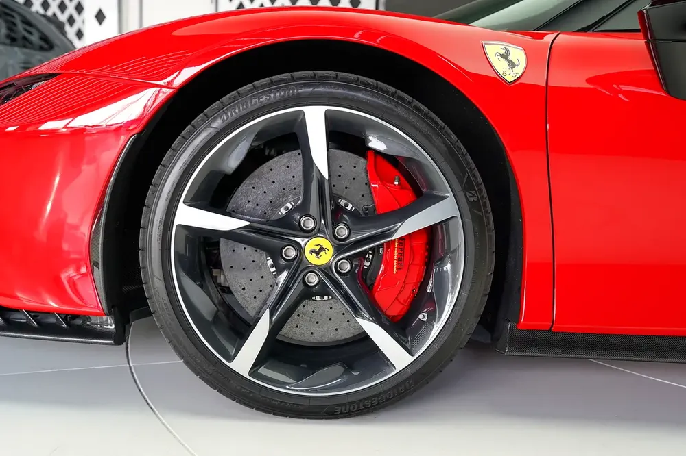 SF90 STRADALE | CARBON INTERIOR | CARBON EXTERIOR | WHEEL CARBON | JBL AUDIO | SERVICE TILL 2028 - Image 16