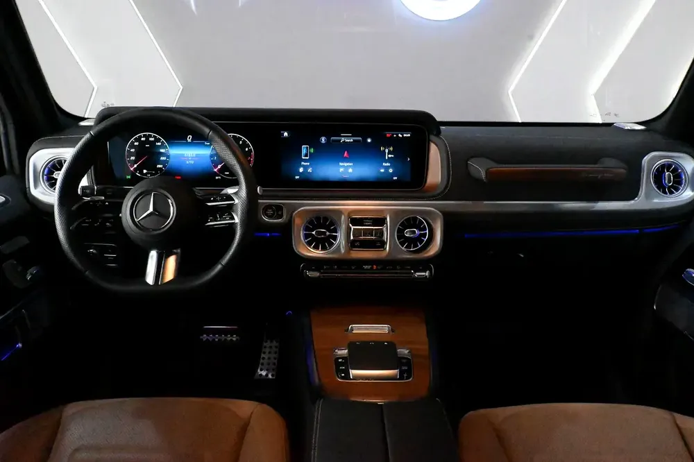 2025 Mercedes-Benz G 550 Low mileage, With warranty - Image 10