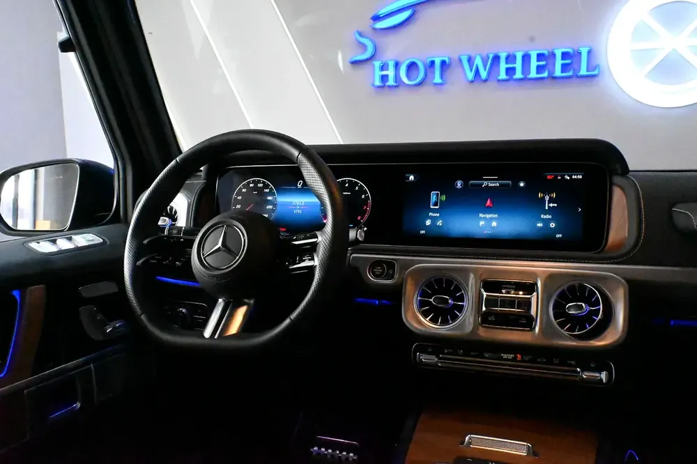2025 Mercedes-Benz G 550 Low mileage, With warranty - Image 11