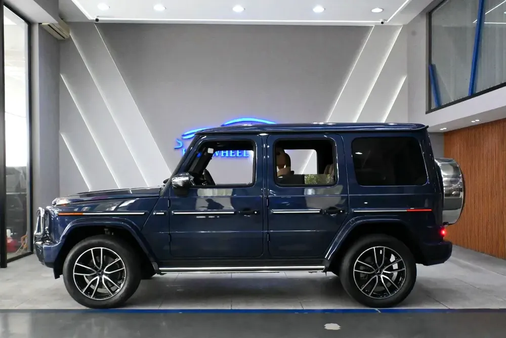 2025 Mercedes-Benz G 550 Low mileage, With warranty - Image 7