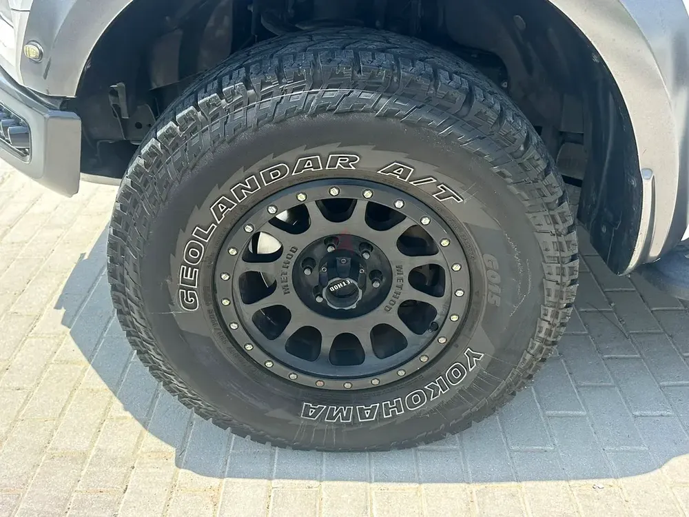 2017 Ford F-150 Raptor GCC Specification Service History No Accidents No Paint Original Keys x 2 - Image 7