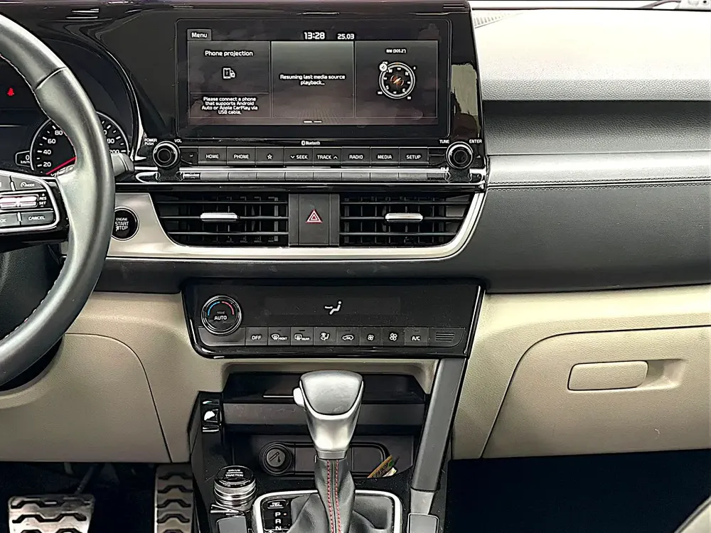 AED 976 P.m | Kia Seltos GT Line 2022 GCC Specs - Excellent Condition | Under warranty - Image 12