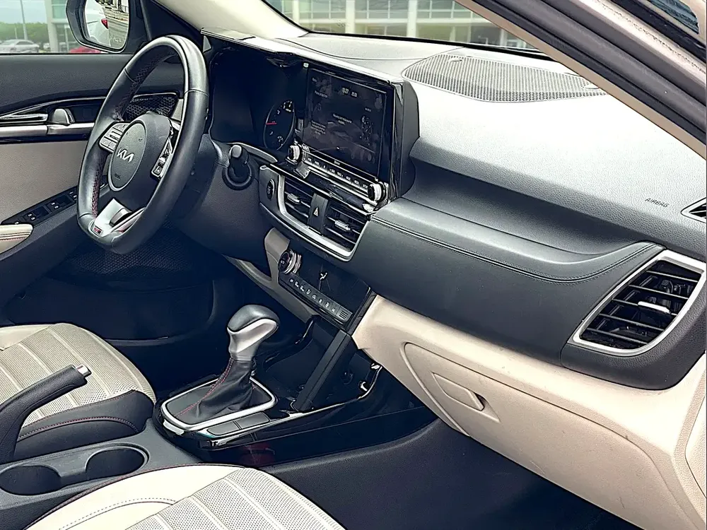 AED 976 P.m | Kia Seltos GT Line 2022 GCC Specs - Excellent Condition | Under warranty - Image 15